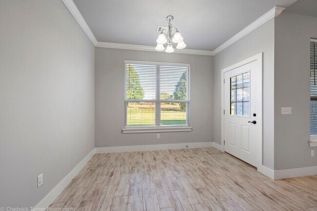 Building Photo - ***112 Alder Street***