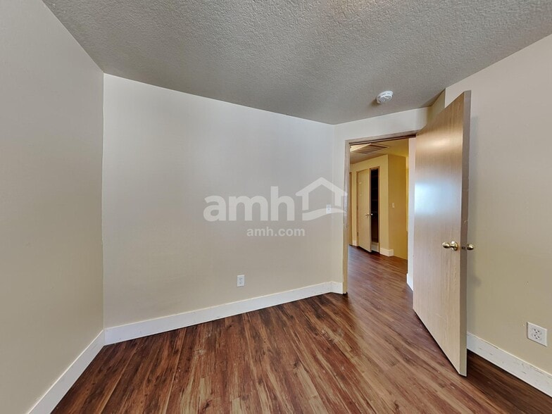 Building Photo - 16959 SW Whitley Way