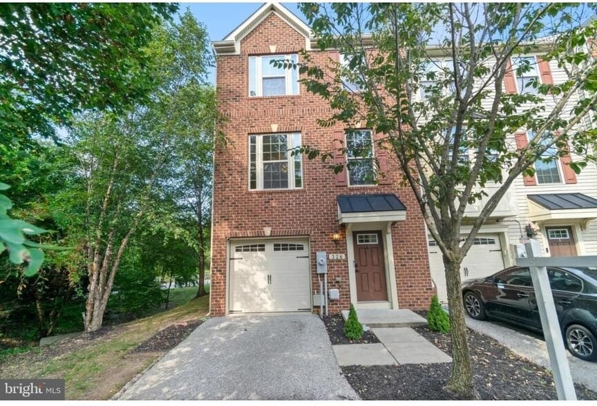 Building Photo - 326 Eagles Ridge Way