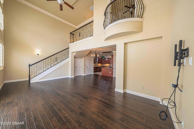 Building Photo - 5090 Riverside Dr