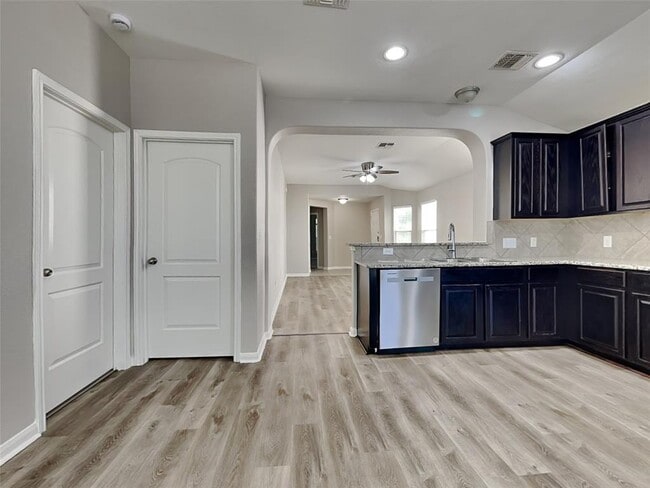Building Photo - 12204 Timber Arch Ln