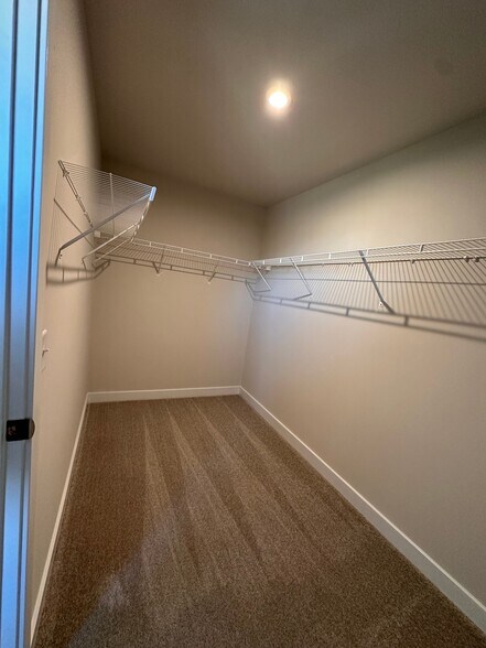 Building Photo - 203 Maggys Wy