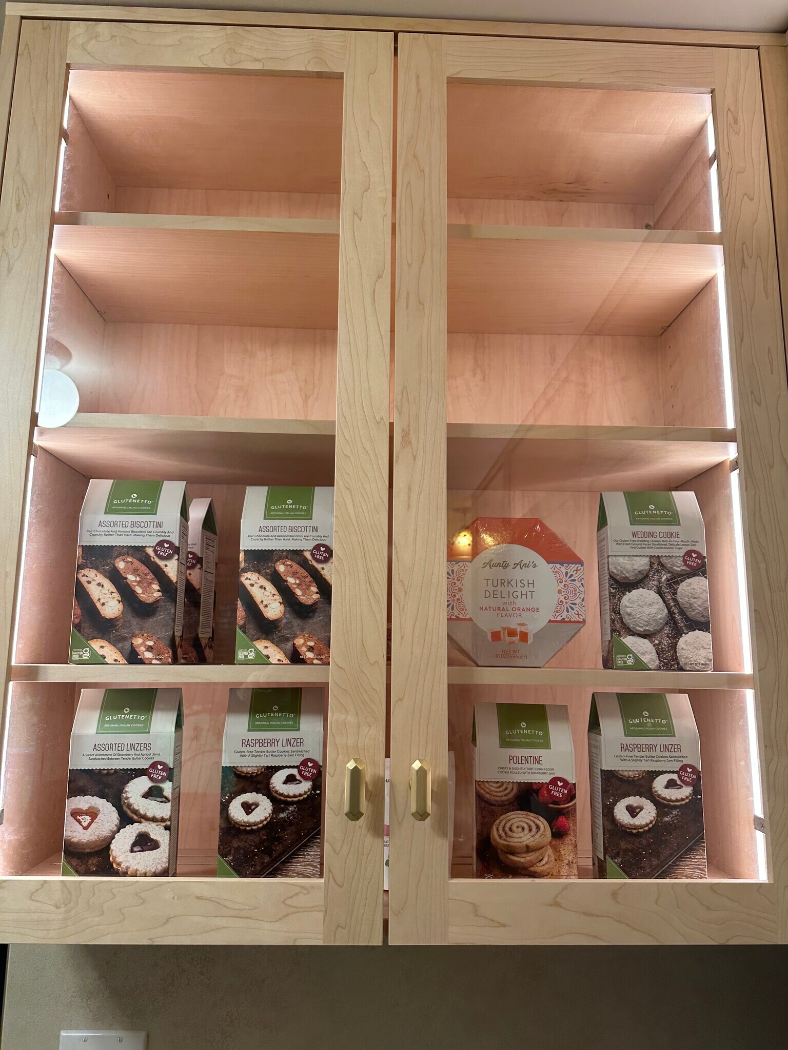 Lighted glass door cabinet to display fine dishes, stemware, or fav cookies! - 174 Hemingway Ct