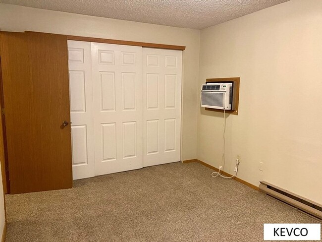 Building Photo - Awesome Condo Within Walking Distance to CSU!