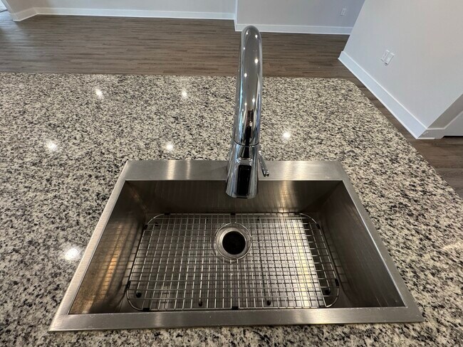 Building Photo - 3533 Sailfish Dr