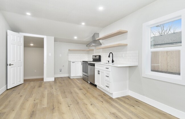Building Photo - 202 NE 92nd Pl