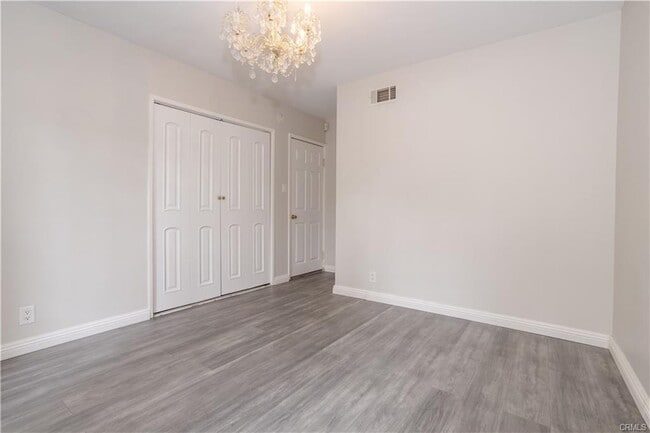 Building Photo - 18834 Devonshire St