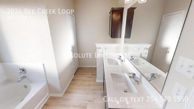 Building Photo - 2034 Bee Crk Lp