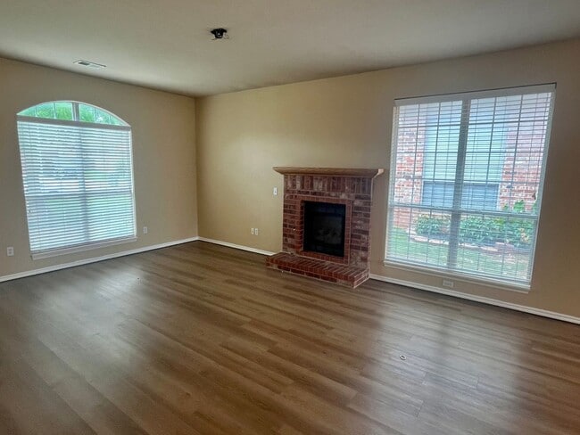 Building Photo - Gorgeous 3 Bed 2 Bath In Edmond