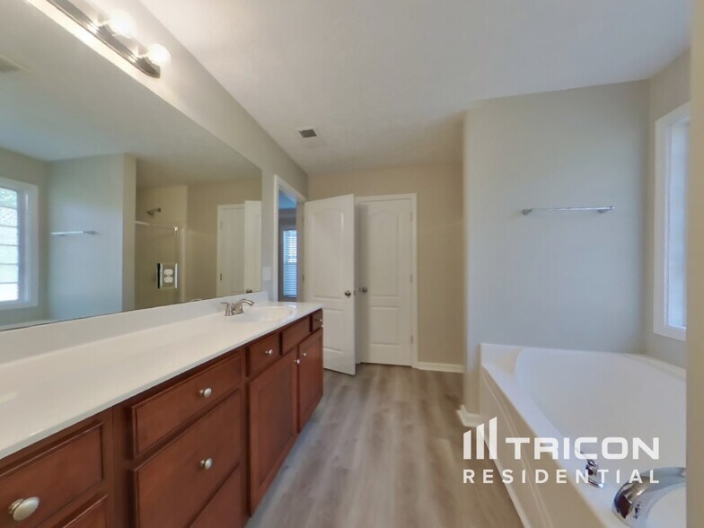 Building Photo - 136 Reid Plantation Dr