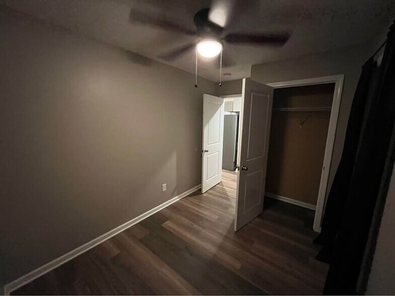 Building Photo - 1917 Hughes Ave