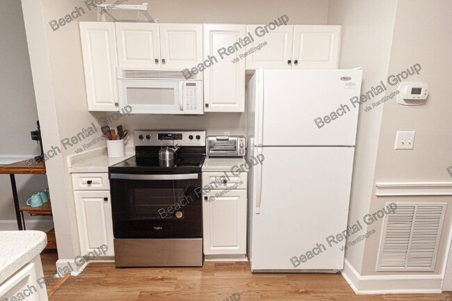 Building Photo - 4647 Wild Iris Dr