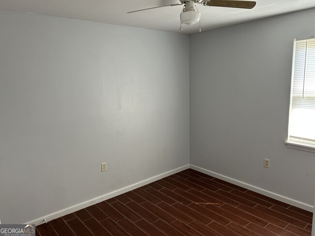 Building Photo - 542 Chateau Cir