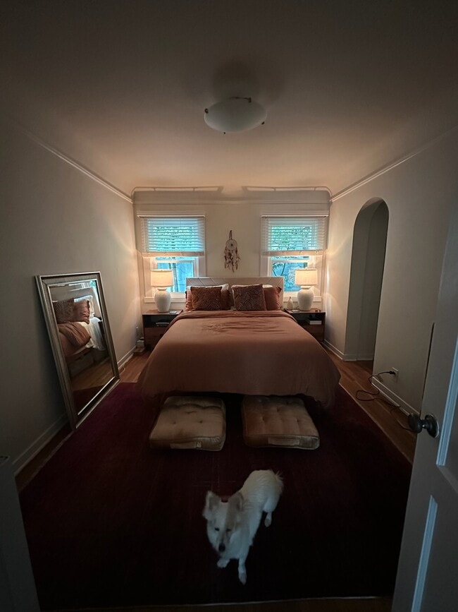 Building Photo - 617 Woodlawn Ave