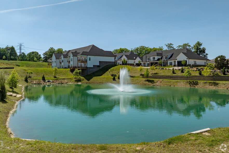 Community Lake - The Stables at English Station