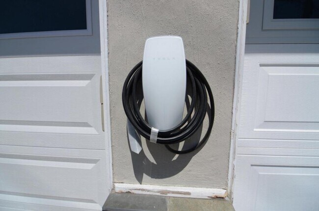 Building Photo - 126 22nd Ave