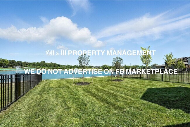 Building Photo - 8733 SW Edgewater Dr