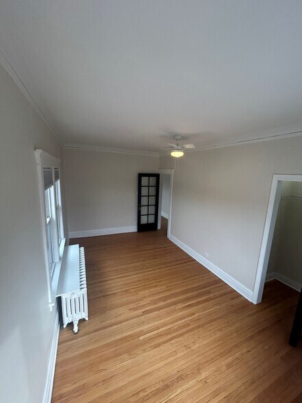 Bedroom 1 - 715 W Hillgrove Ave