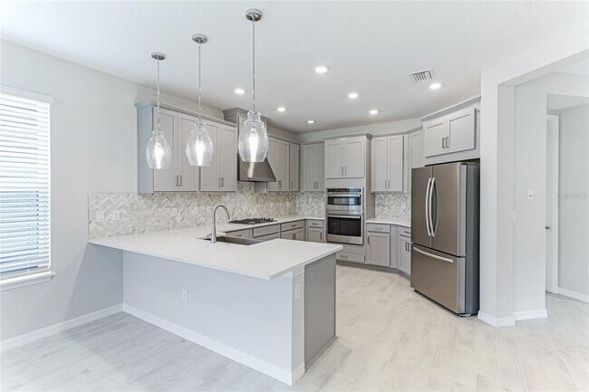 Building Photo - 8440 Skye Rnch Blvd