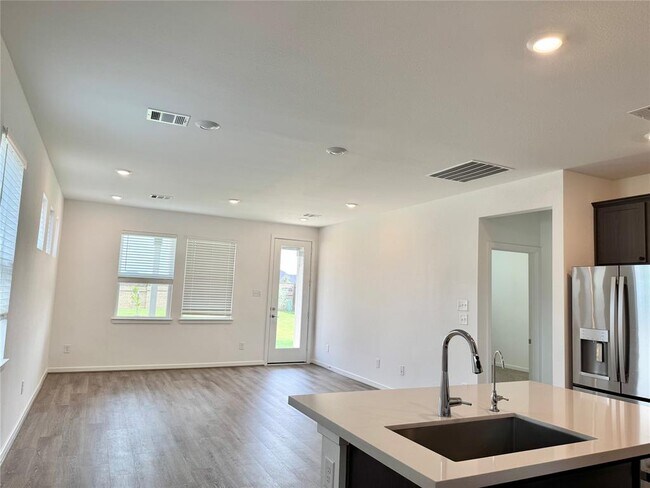 Building Photo - 21746 Heather Elm Dr
