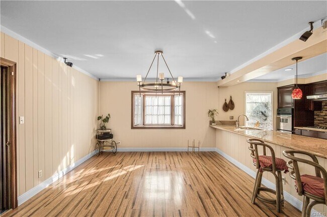 Building Photo - 11662 Curry Ave