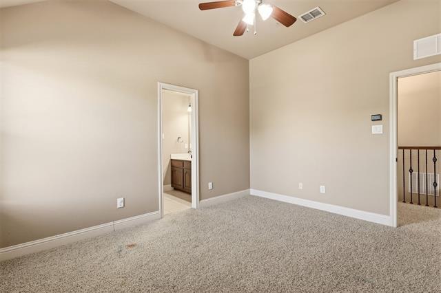 Building Photo - 627 Seymour Dr