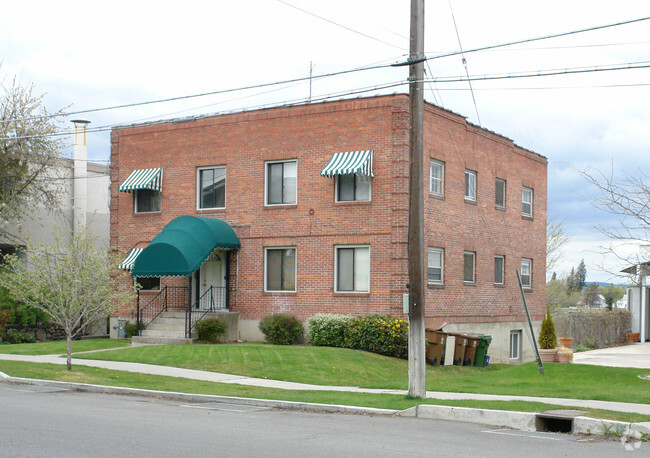 Primary Photo - 1740 W Riverside Ave