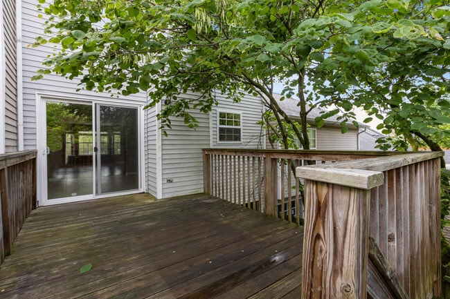 Building Photo - 403 Windfield Pl