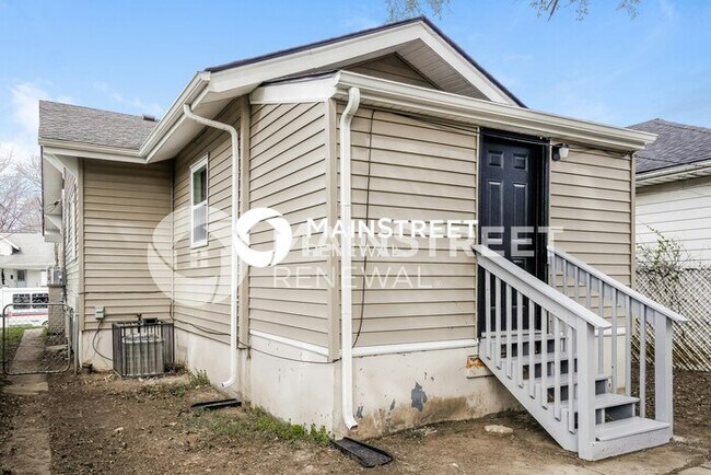 Building Photo - 3 Bedroom Pet-Friendly Home in Louisville,...