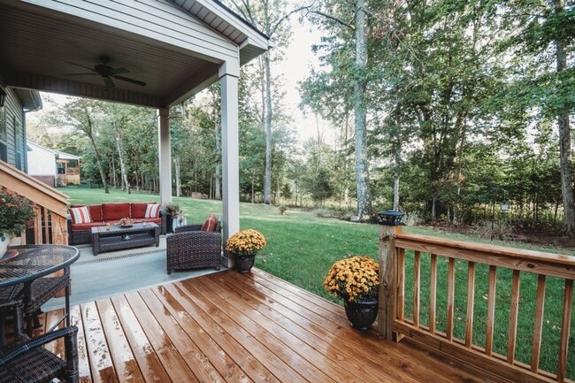 Building Photo - Fall in Love with this home!!!