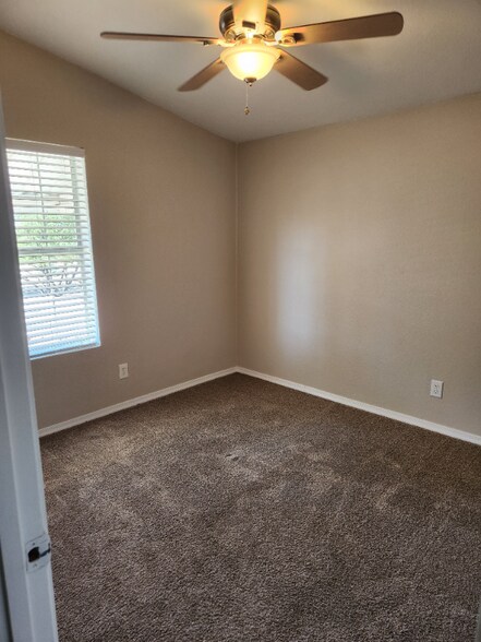 Building Photo - 8195 S Vandemoer Ln