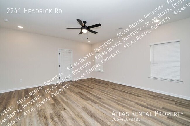 Building Photo - 2241 Headrick Rd
