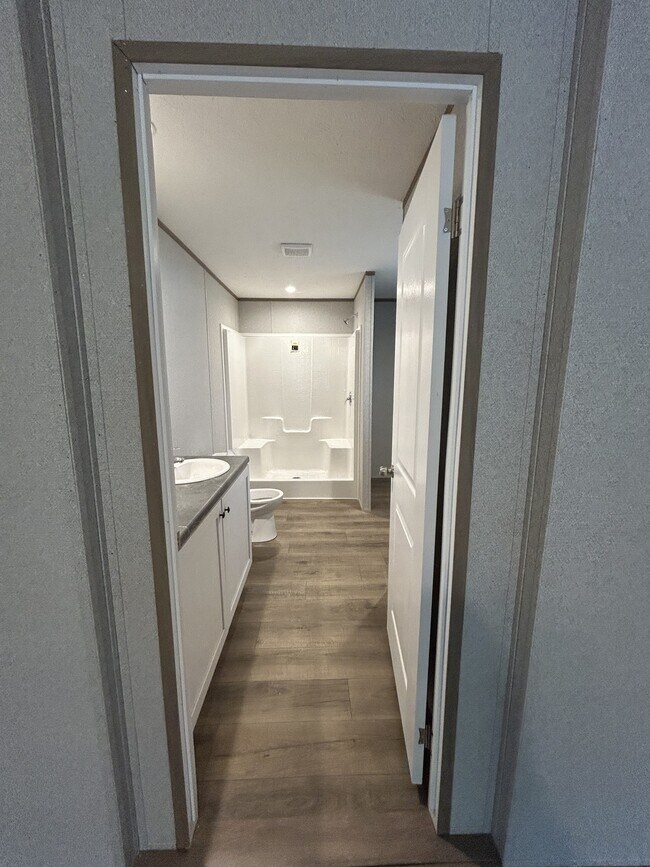 Building Photo - 206 Angel Ct