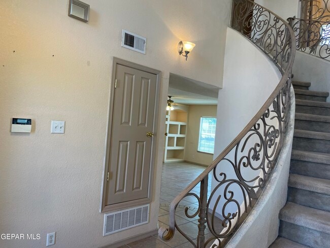 Building Photo - 12828 Tierra Ayala Dr