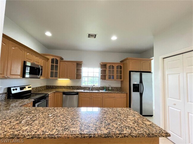 Building Photo - 3465 Everglades Blvd N