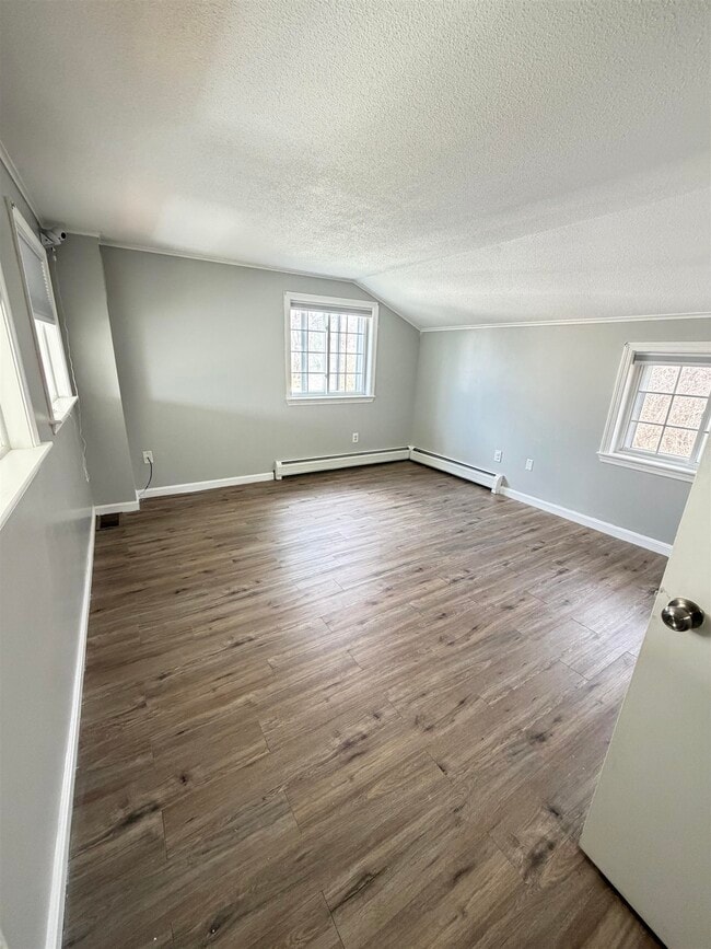 Building Photo - 76 Ode Way