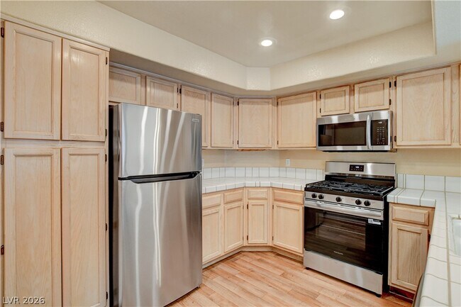 Building Photo - 7950 W Flamingo Rd