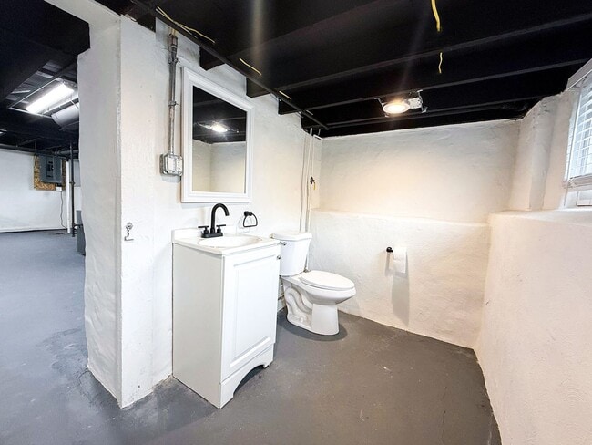 Building Photo - Stunning 3-Bedroom Twin Home in the Heart of Phoenixville! Available NOW!