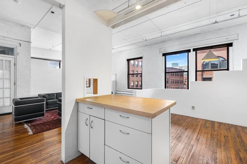 Building Photo - 96 South St