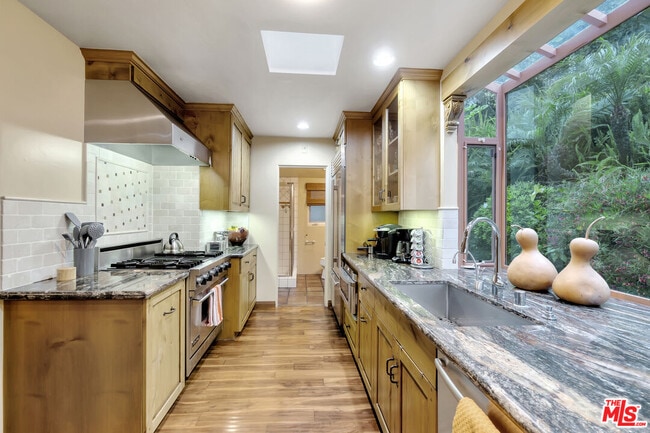 Building Photo - 3425 Oak Glen Dr