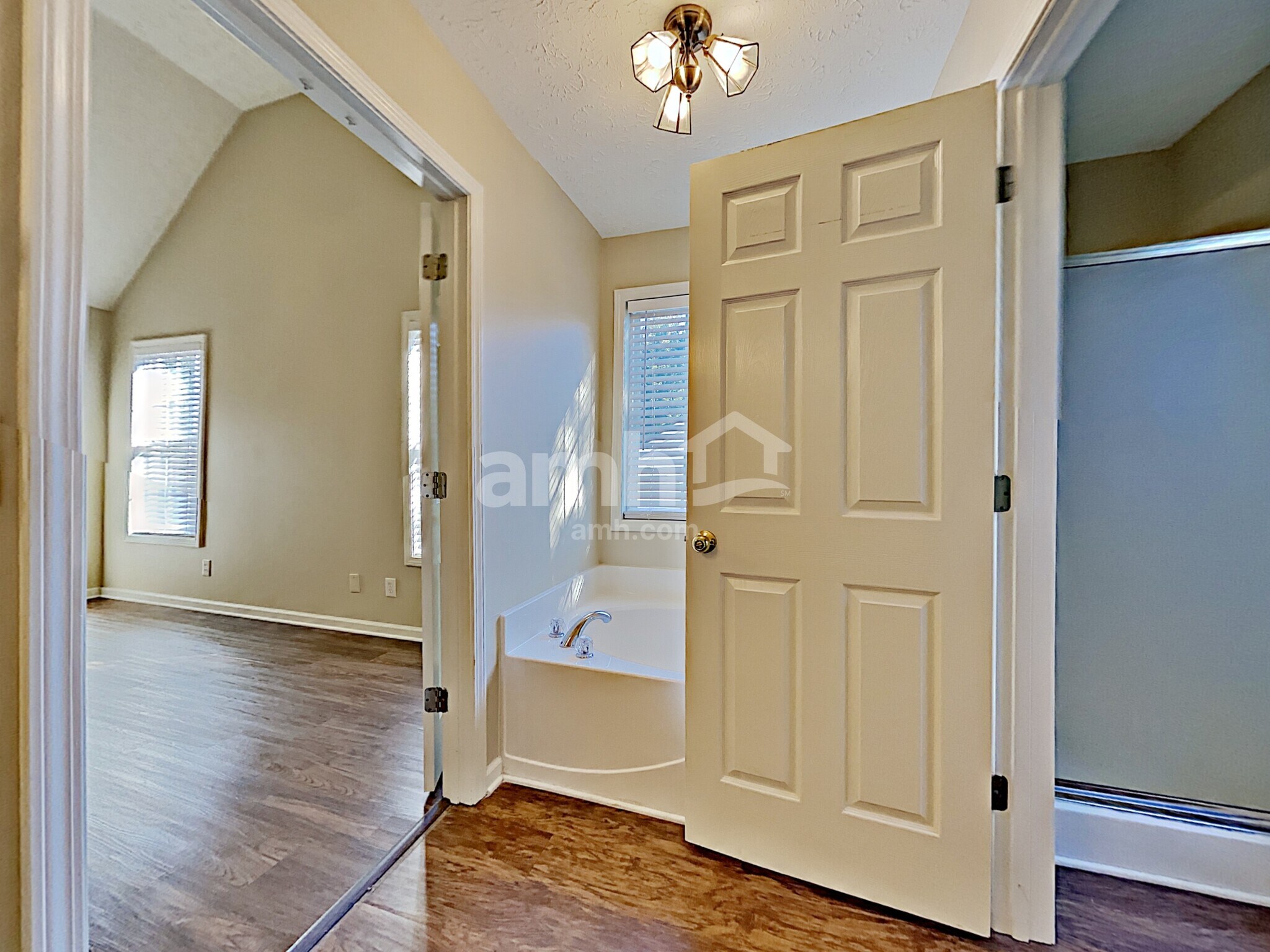 Building Photo - 117 Carl Barrett Dr