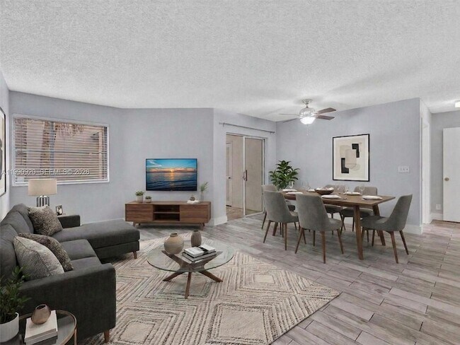 Building Photo - 9777 Westview Dr