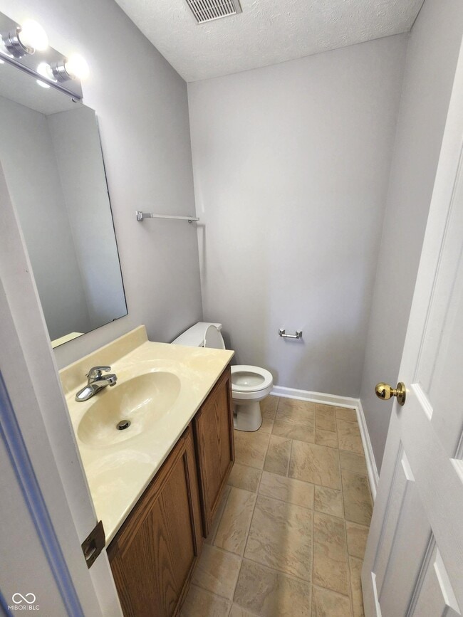 Building Photo - 924 Thornwood Dr