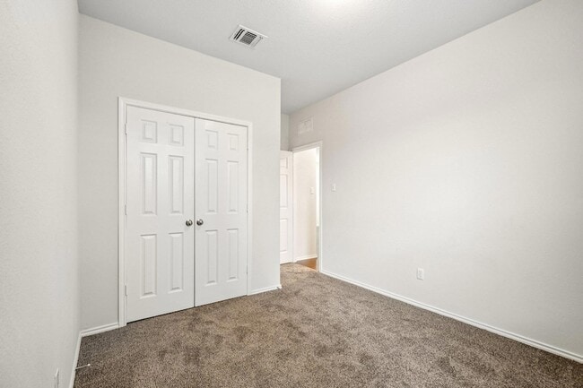 Building Photo - 212 La Dera Dr
