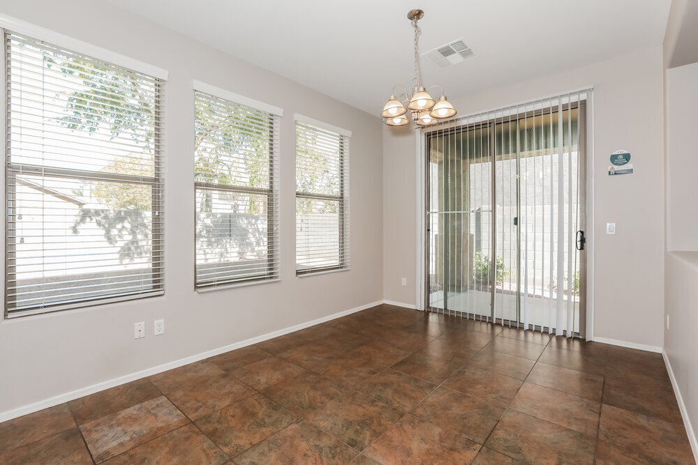 Building Photo - 3826 E Fairview St