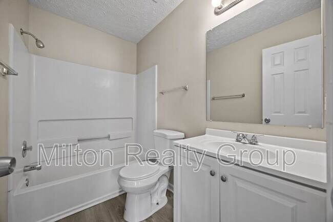 Building Photo - 1421 Matilda Ct