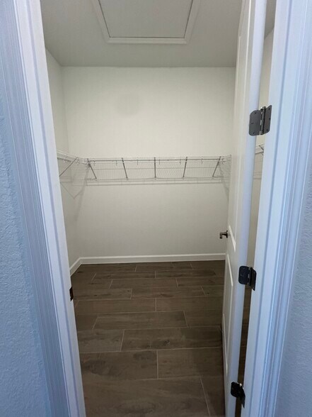 Main bed walk-in closet 2 - 8006 Lakes Edge Ln