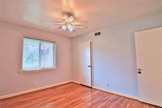 Building Photo - 3210 Cloverdale St