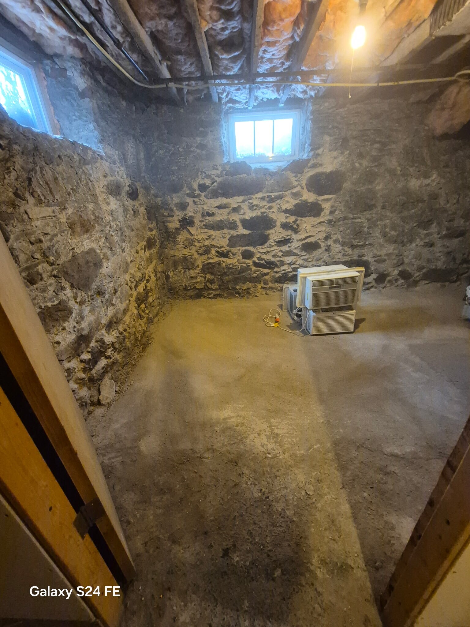 Building Photo - 2 Hagar St