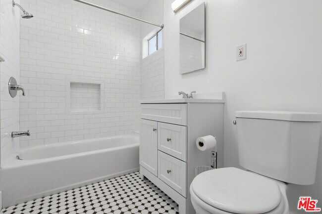 Building Photo - 4407 Melbourne Ave
